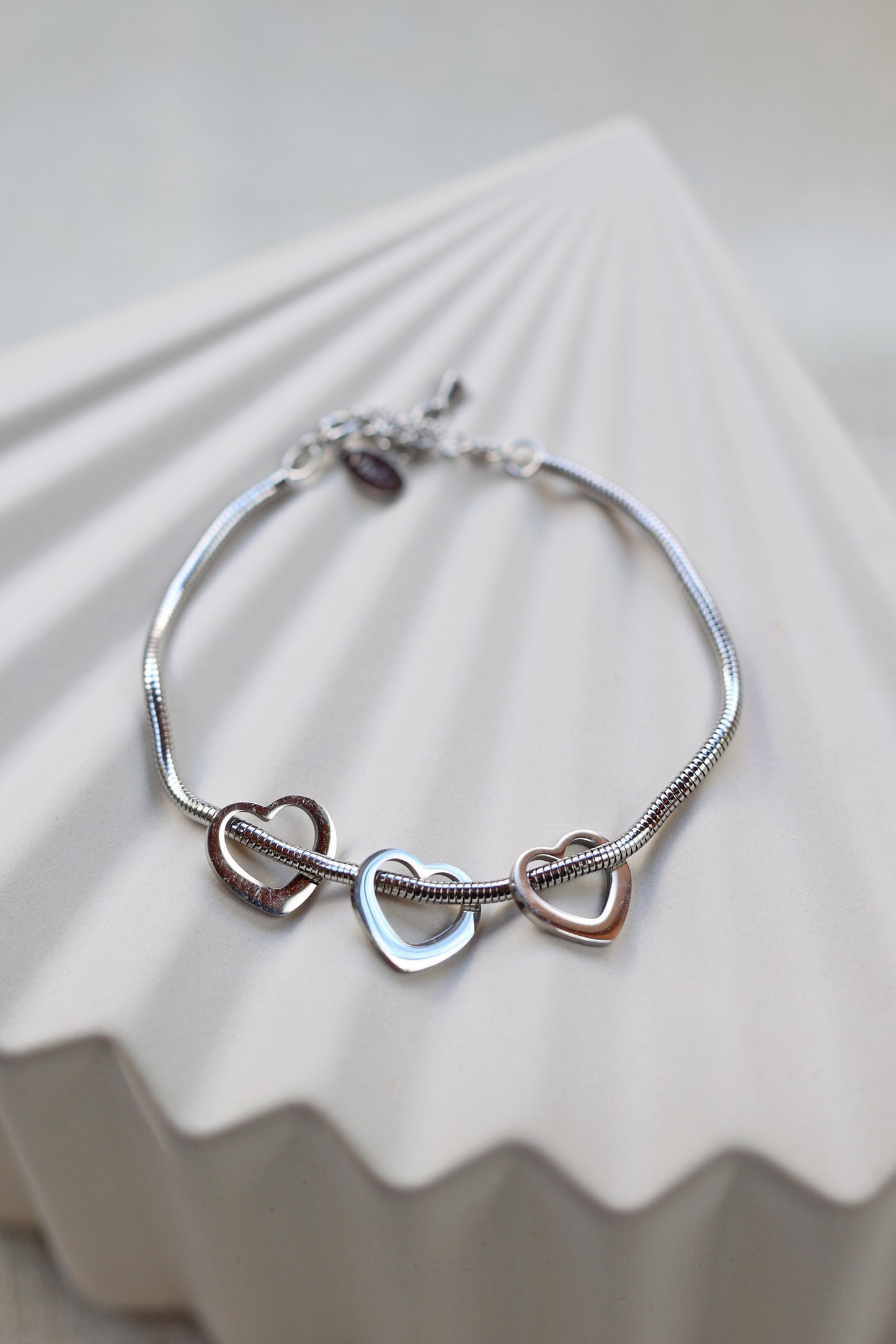 Bracelet breloques cœur en argent LUDI en acier inoxydable, réglable et hypoallergénique
