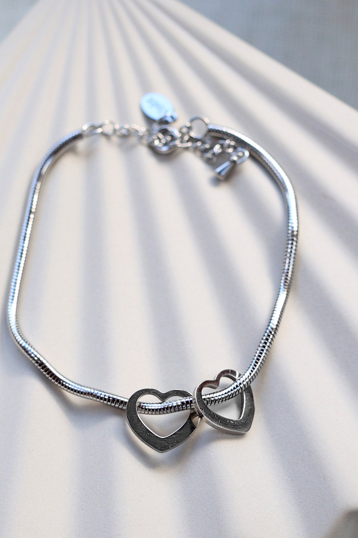 Bracelet breloques cœur en argent LUDI en acier inoxydable, réglable et hypoallergénique