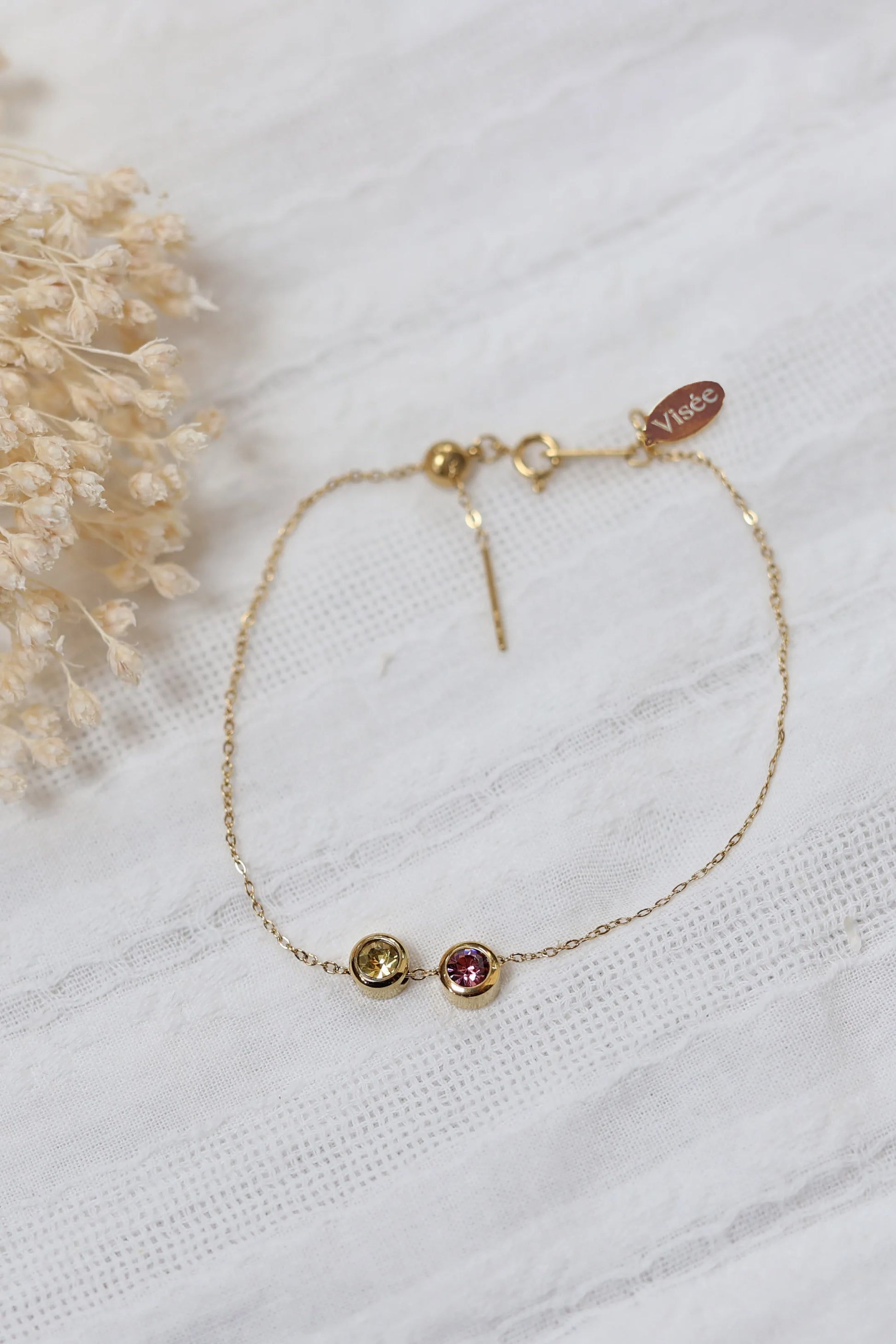 Bracelet en acier inoxydable avec pierres colorées coulissantes Nina, bijou personnalisable et élégant 