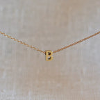 Collier lettre initiale doré - L’instant Visée Bijoux