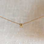 Collier lettre initiale doré - L’instant Visée Bijoux