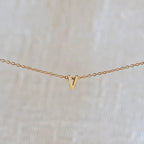 Collier lettre initiale doré - L’instant Visée Bijoux
