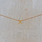 Collier lettre initiale doré - L’instant Visée Bijoux