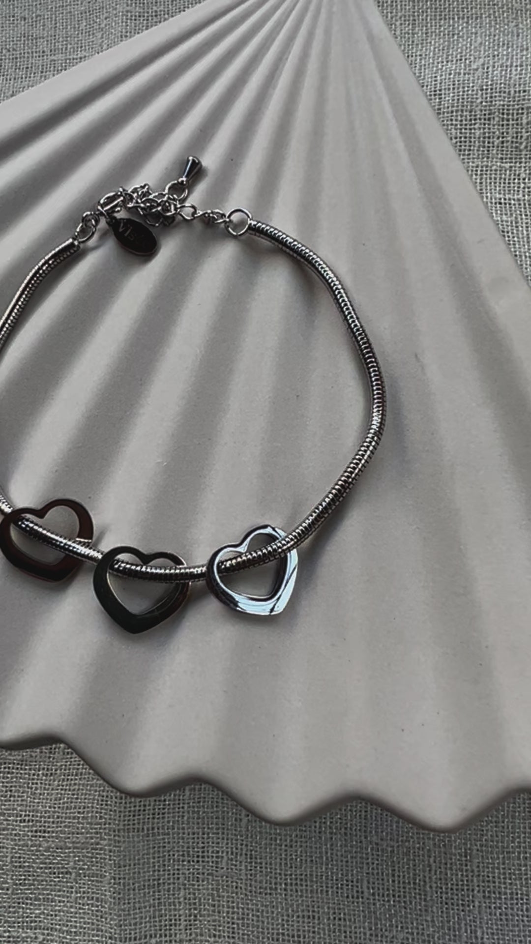 Bracelet breloques cœur en argent LUDI en acier inoxydable, réglable et hypoallergénique